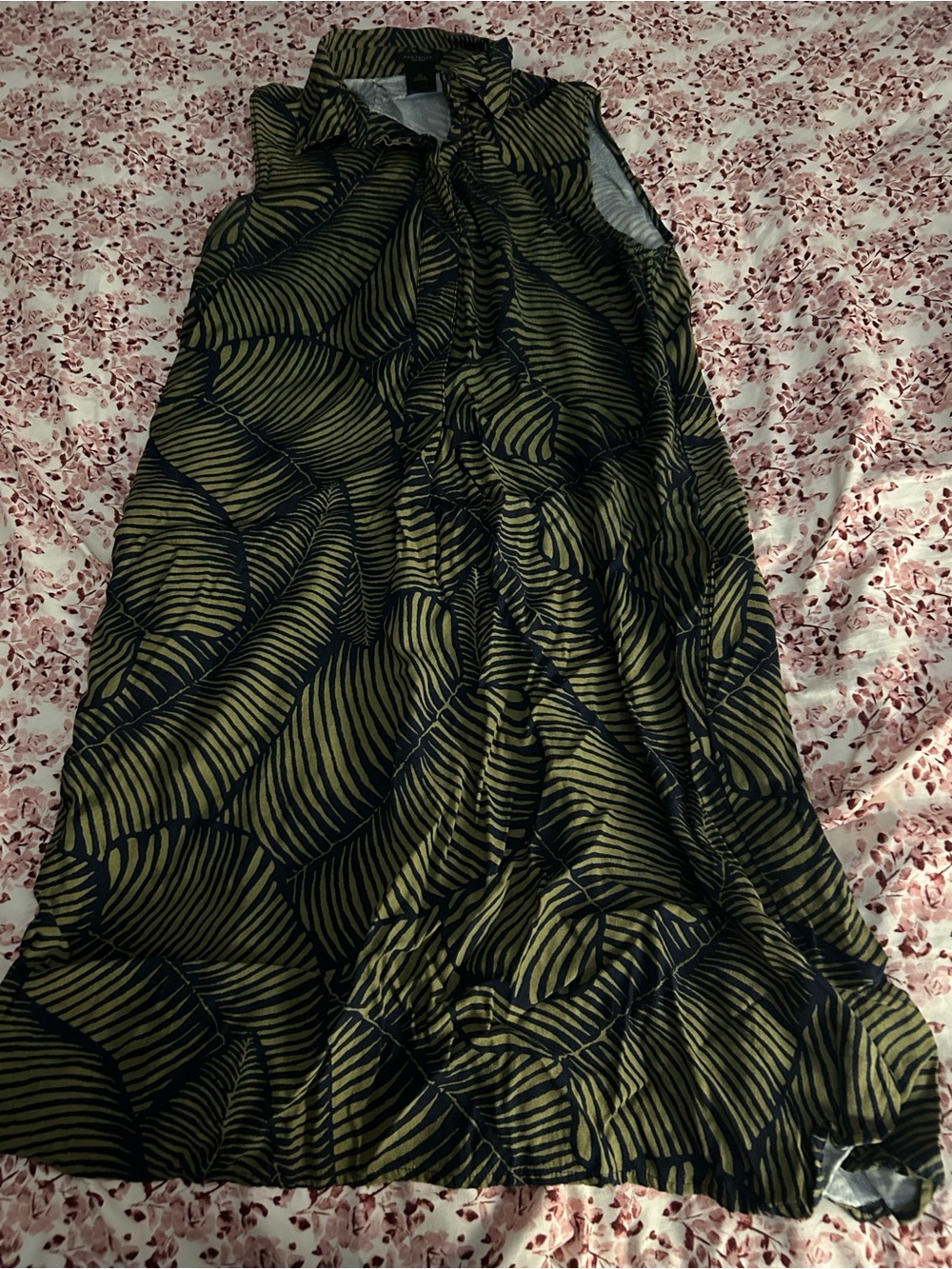 Ann Taylor Olive Green and Black leaf dress size xs